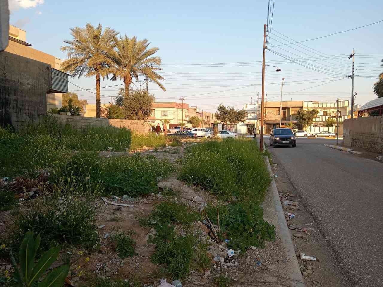 قطعة أرض طابو تجاري ركن للبيع
المساحة / ٣٨٦ متر ركن 
الواجهة / ١٢ متر في ٣٢،٢٥ متر
العنوان / كركوك حي قادسية الثانية شارع أبو وليد
السعر / ٣٥٠ مليون
للاتصال / ***********

