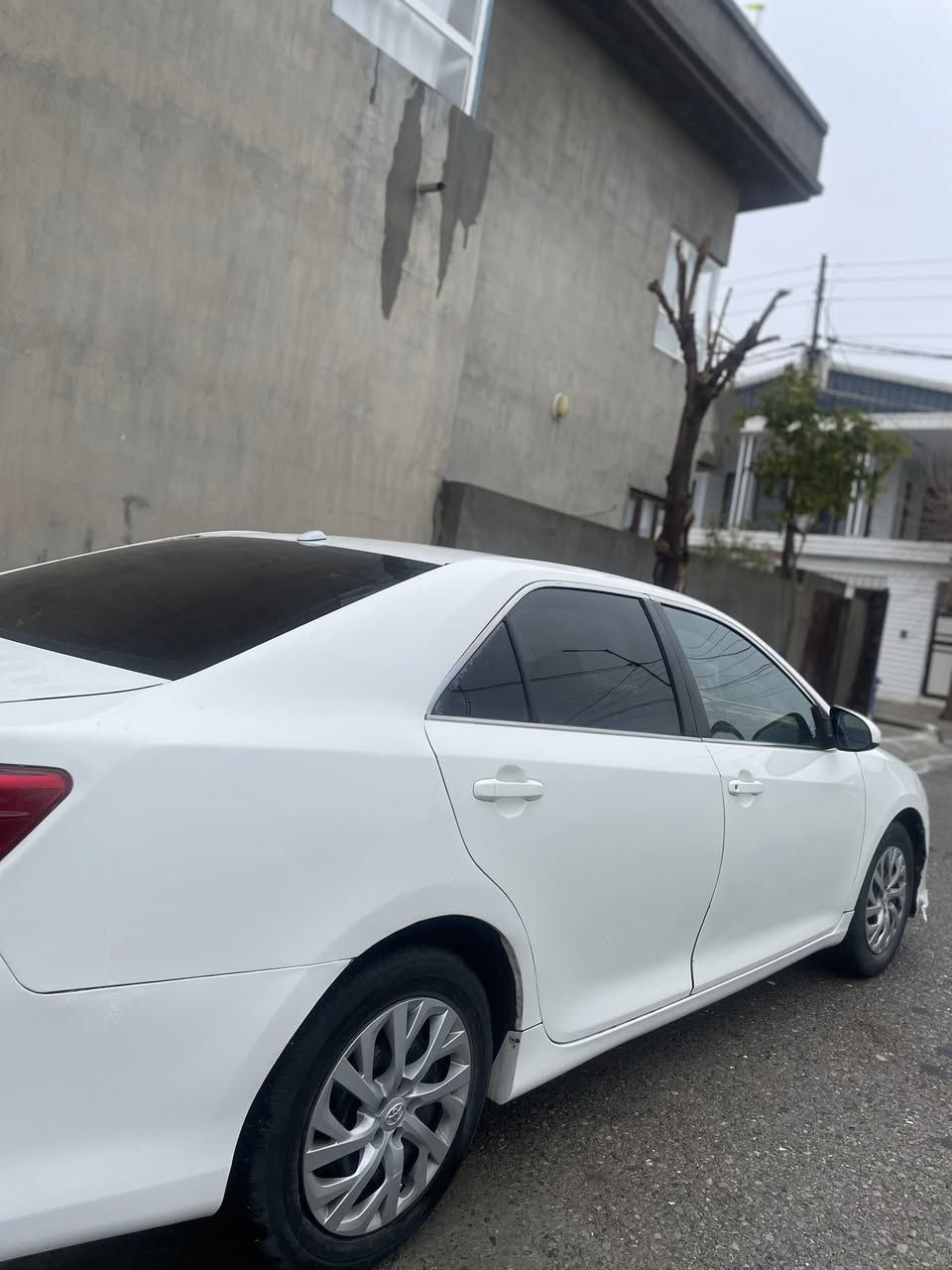 کامیری ٢٠١٥ 
بێ رەقەم (بدون رەقەم) براوەی دوبەی 
گێر و مەکینە و کارەبایات بە شەرت 
نوقستانی تیا نیە بۆ سحر چات کە یان تەلەفون ***********
