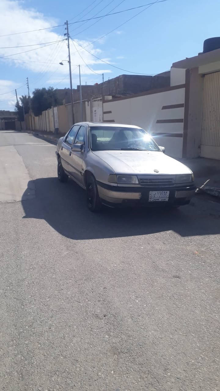 السلام عليكم اوبل فيكترا موديل 91 حجم 16 ثانويه قدم سياره بالسمنه تريد تحويل تريد وكالهه ثانويه لغايه 27 سياره بدون صبغ محرك وجير شرط فيها ضرر جامر لغل قدام السكن وبس سياره كهربائيات شغال تدفيه شغال سعر السياره 32 وبي مجال سياره موجود موصل تلعفر رقم الموبايل بها واتساب***********
