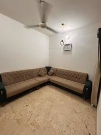 هذه الاثات للبيع كله مرتب  التخم اشتريته بمليون ونص اريد أبيعه ب٥٠٠ وا...