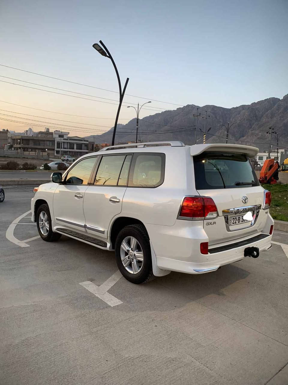 تویۆتا لاندگرۆز  2013 کلین
179000 km ڕۆیشتن
دەعامی بۆ دەعامی بەشەرتە 💯
بێ بۆیاخ بێ لێدران نمونە لەجوانی وخاوێنی💯
گێڕومەکینەوکارەبایی بەشەرتە💯
ڕەقەم وسنوی نوێ سەیارەی ماڵە ✔
مواصفات برێمی فوول مواصفات➯
مەکینە     6 پستن ➯
بۆزانیاری زیاتر⬇
*********** واتساپ 
شوێن ڕانیە رانية, السليمانية
