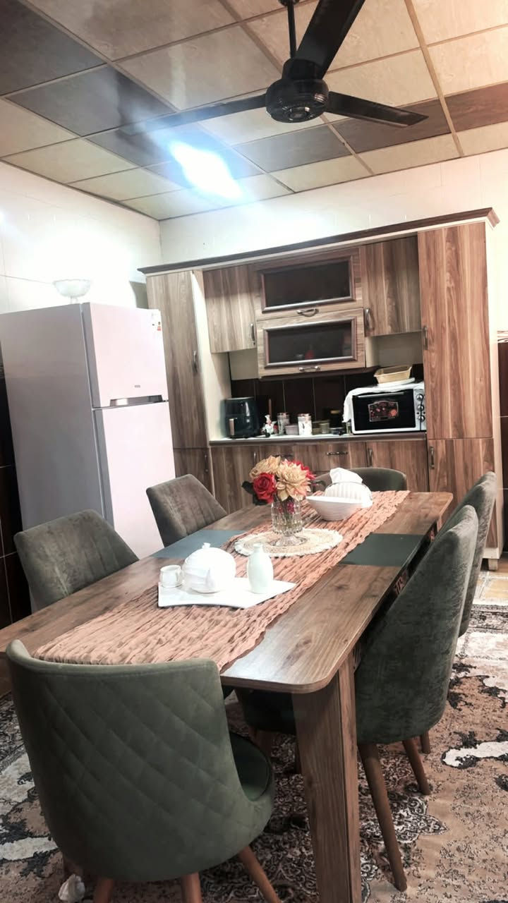 هەمووی یەک مالە لە کەرکوک تاقم نوستن ٥ پارجەیە تاقم نانخوارد ٦ نەفەری کەوانتەر سنگ کونسول فاکترینا نرخی هەمووی ۸٥٠ هەزار معامەلە


**إذا كنت صاحب هذا الإعلان وتريد حذفه لأي سبب، رجاءا أرسل رسالة إلى الدعم الفني**