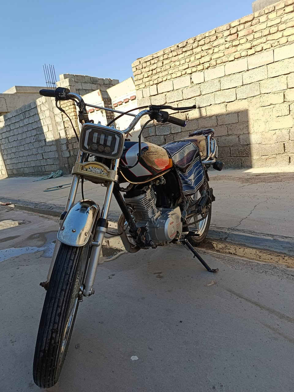 تايكر 22
مكينه بشرط 
شلعه او سرعه شك الكاع 
ترايك للبصره 
تاير خلفي جديد 
ماكنيت جديد 
صفحت كلج جديده 
باتري ستوته جديد 
ستان جديد 
س ع ر 300او بيها مجال للطيبن 
مكاني شهر بأن 
***********
