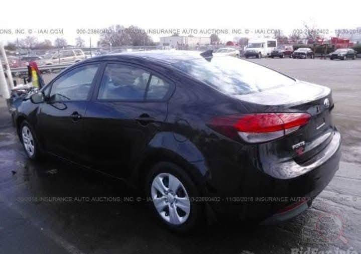 السلام عليكم النضيف يابه

 فورتي للبيع موديل 17
حادث جاملغ وبنيد فقط حادث أمريكا بل عراق مابيه شي 
مكينه 2000 دوش 
كير AT المرغوب 
مواصفات 
شاشه بلاديه 
تحكمات ستيرن 
جرس إنذار 120 
مانع انزلاق 
السعر؟ 
للاستفسار ***********
