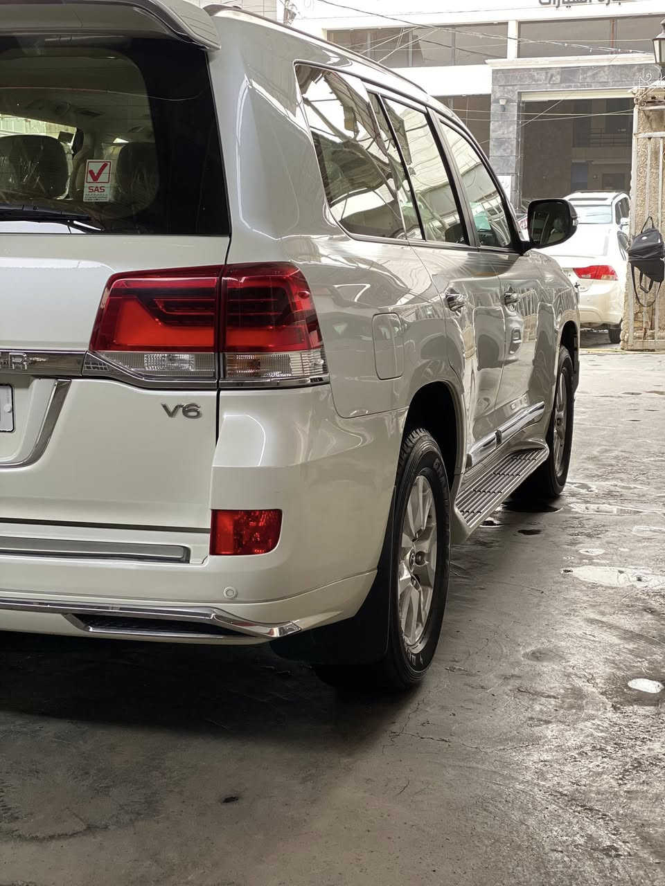 لاندكروز 2017
ساس وايت اديشن
مكفوله كفاله عامه 
فقط ركن الدعاميه الخلفية
السونار مرفق مع الصور
ماشيه 70 الف حقيقي
باسمي تحويل مباشر.
السعر 480$ مجال بسيط
العنوان بغداد معارض النهظه 
***********
