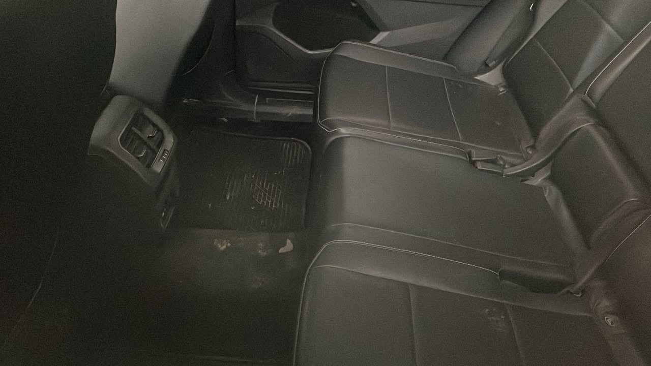 سلام عليكم
فاكس واكن تي كوان للبيع 

مديل ٢٠٢١

مكينه ٢٠٠٠تيربو 

كشنات جلد بنو رومه 

كشنات تتفئه 

تخم تاير 

صدر جديد 

شراي يتصل 

***********
