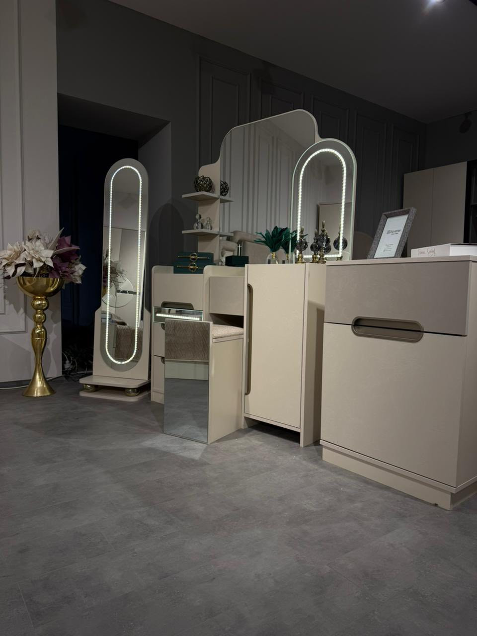 🔅 اختار و لا تحتار 🔅

الثقه طريق نجاحنا 
جميع الموديلات متوفره لدينا وبأسعار مناسبه 

مع ذالك صار نقل و شد مجاني جميع المحافظات 

عروض 🔥🔥 اشترك معنا على التليكرام وشاهد جميع الموديلات هنا
 👇👇👇
https://t.me/scraton11

السعر 💰💰💰

👇👇👇

🌀 مليون و 550 الف 🌀

للحجز و الاستفسار تواصل وتساب

***********☎️ وتساب
 
*********** ☎️ وتساب

#غرف_نوم_غرف_اخشاب_قنفات_مفروشات_غرف_صاج
