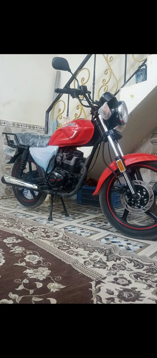 للبيع دراجه شونك موديل ٢٦ جديده صارلها شهرين طالعه من المعرض اوراق اسكنراذا اكو مراوس ابربعه كير جديده اراوس السعر ٩٠٠ العنوان كربلاء ***********
