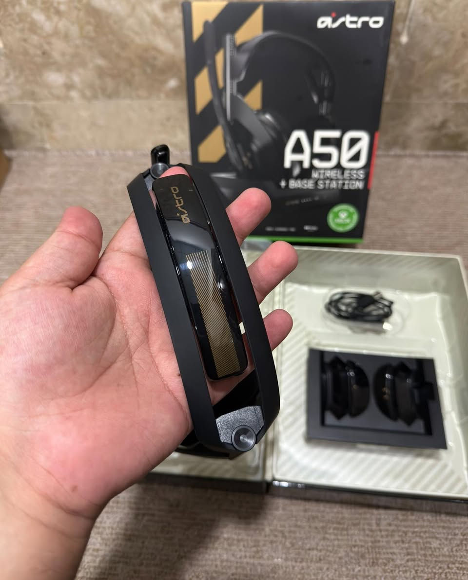 اخر قطعة من سماعات ال astro a50 السعر ١٢٠ الف نضافة ١٠٠% هو بيها شوي صوت buzzing سالفه معروفه بالسماعات استرو ماياثر عل صوت و هاي الصوت ال buzzing جدا جدا خفيف و من تشغل فيديو او تلعب ما تسمعه


**إذا كنت صاحب هذا الإعلان وتريد حذفه لأي سبب، رجاءا أرسل رسالة إلى الدعم الفني**
