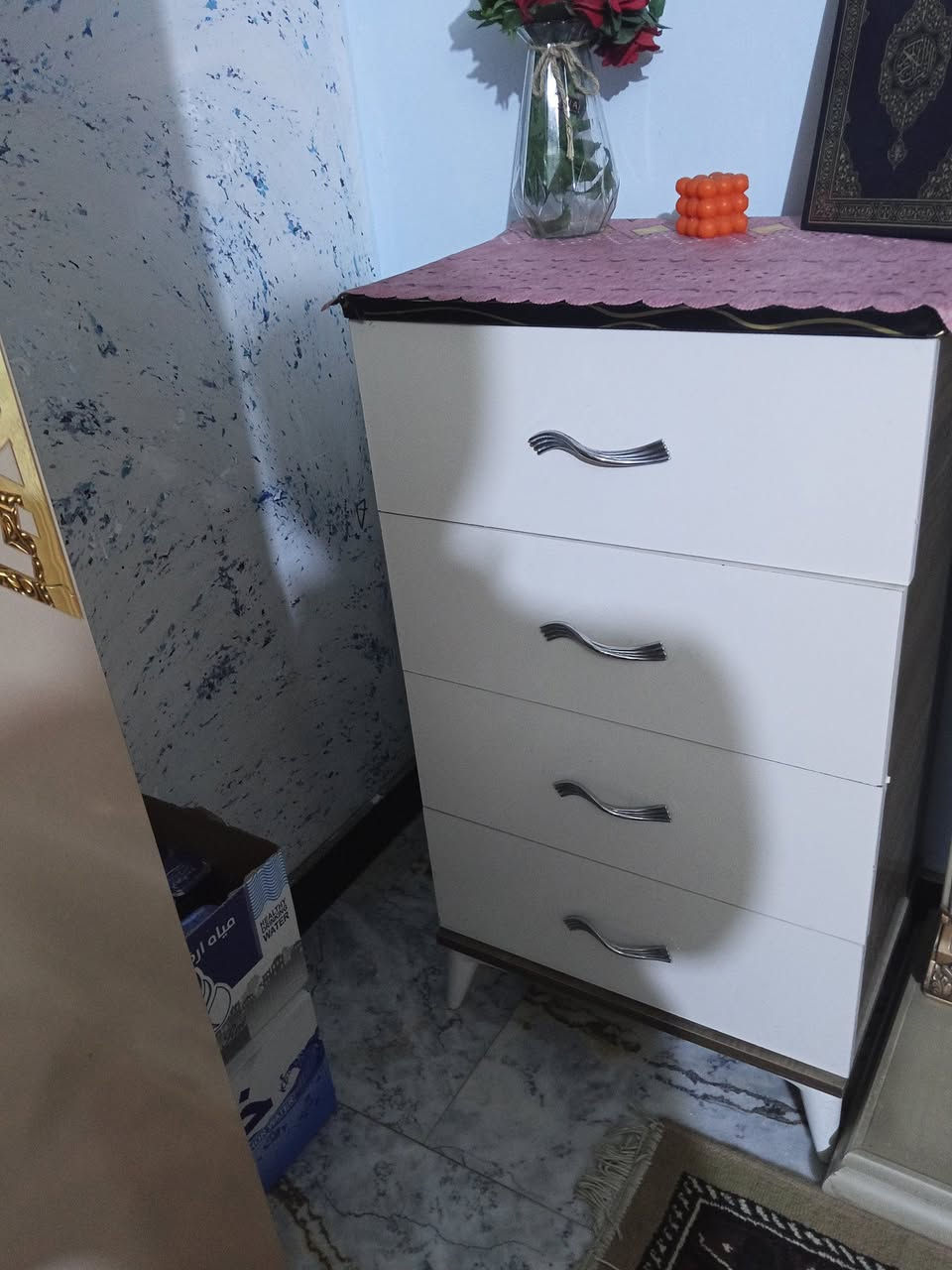 سلام عليكم غرفه تركيه ضخمه نضيفه جدا مع تخم تركي 10 مقاعد مكاني بغداد ***********
