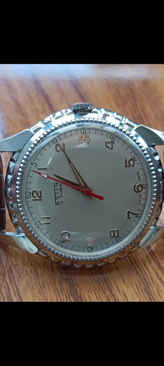 لعشاق التميز و القطع النادرة 
ساعة استين نصب تكويك سويسري 
انتاج الخمسينات نظافة ممتازة
الاطار دزاين مختلف (اسنان القرش)
قطر 37 ملم
مينا زيرو بتفاصيل خلابة
جمال الأرقام العربية
مصنوعة بالكامل من الفولاذ المقاوم الصدأ(ستاين ليس ستيل)
دقة عالية 
السعر 125 الف


**إذا كنت صاحب هذا الإعلان وتريد حذفه لأي سبب، رجاءا أرسل رسالة إلى الدعم الفني**