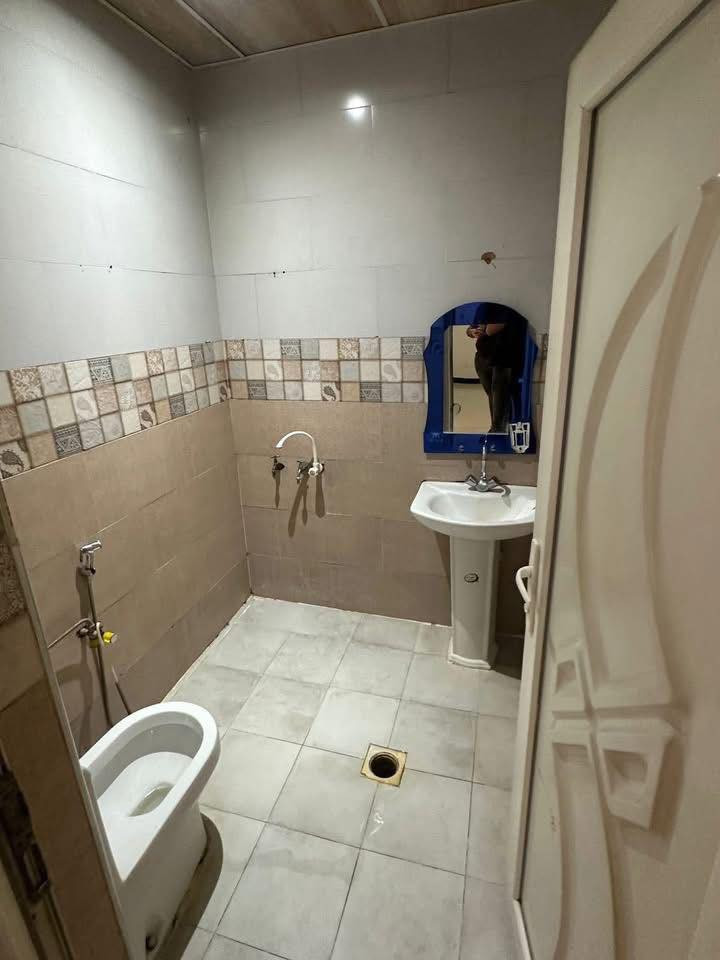 للايجار في السيدية (مشتمل طابق ارضي )يحتوي على
كراج
غرفتين نوم 
وصاله 
ومطبخ 
وخدمات صحيه 

السعر :850 الف 
موقع: السيديه - الضباط 
_______________________________________
للاستفسار ***********
الكوخ للتطوير العقاري
