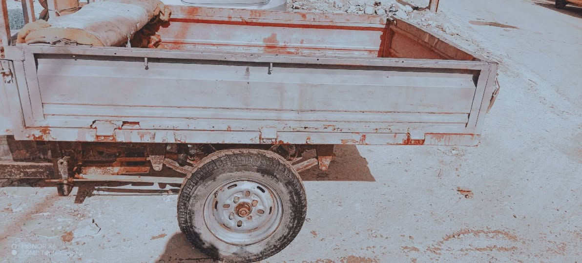 السلام عليكم ستوته للبيع السعر ٦٠٠  ألف  مكاني بغداد سبع قصور الاوسمه رقم    ***********
