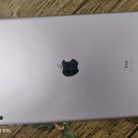 ايباد 9 • ذاكرة ٦٤ • بطارية ٩٠