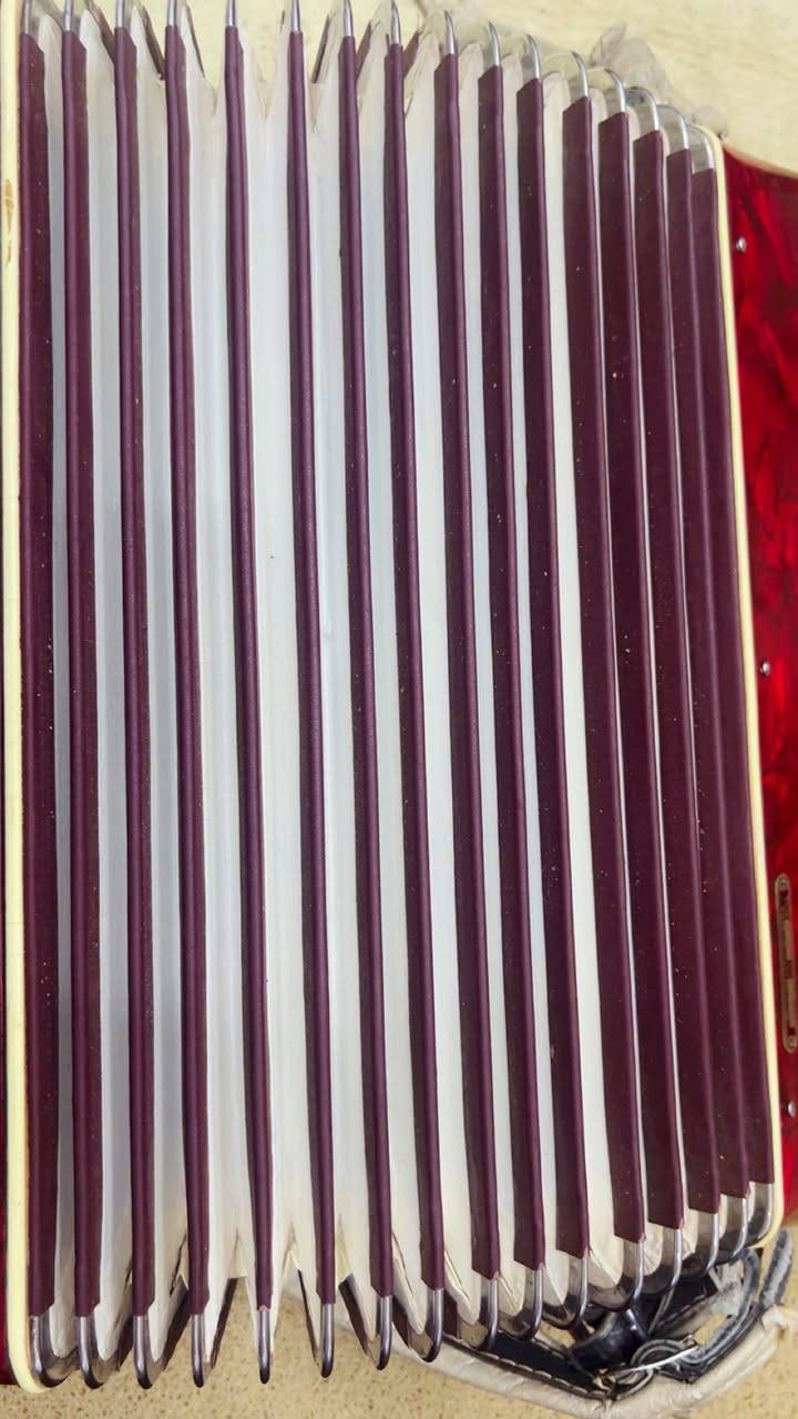 السلام عليكم كارديوان شغال  نضيف جدن بحالة جيدة 
العنوان بغداد مدينة الصدر***********
