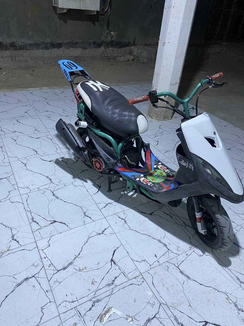 ملاحضه
سلام عليكمدراجه تعمير من صفر كله جديد مكينه حاويه برقي ماا مجيوس بيهه 55دراجه نصبه كدام عينك وقراضه لعيينه ول كفرات لبقيه موجوده ماا نقصهه برقيسلف هندر تشتغل مكاني الدير رقم ***********
