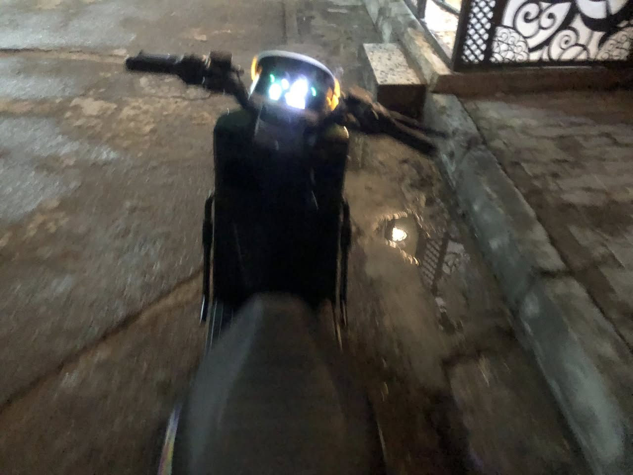 سلام عليكم دراجه شحنwnlee وينلي 
دراجه حلوه كلش 3 نمر نضام ال R مثبت سرعه كلشي بيه شغال بصمه ومفاتيح 
امبي3 مالته من الشركه بيه يعني مو اني الي شاده السعر 900 وبيه مجال  
مكاني بغداد رحمانيه الجعيفر قرب شارع حيفا 
الهاتف *********** واتساب موجود واتصال هم موجود

