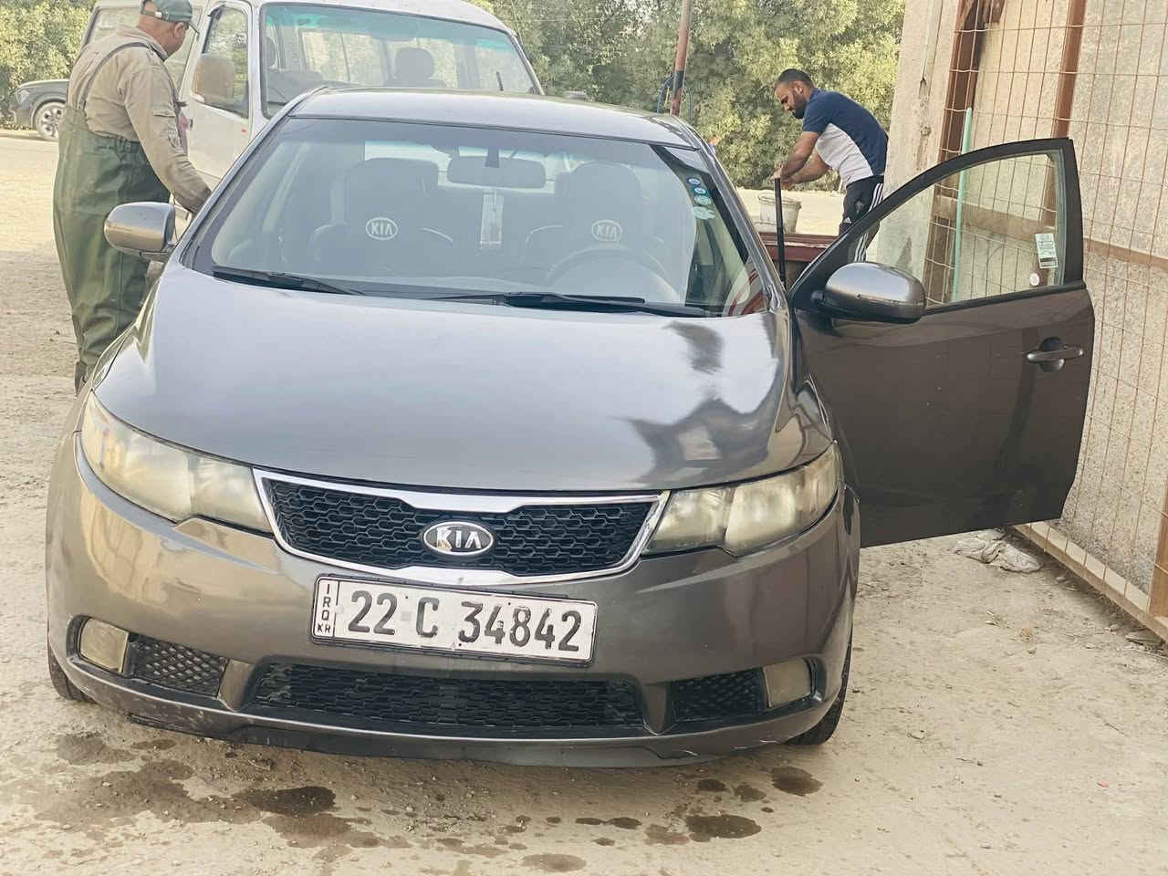 سلام عليكم ورحمة الله
سيراتو موديل 2013
سونار وياهه وبيهه بارد بجاملغ الوره تبريد شغال 

اتصال ***********
