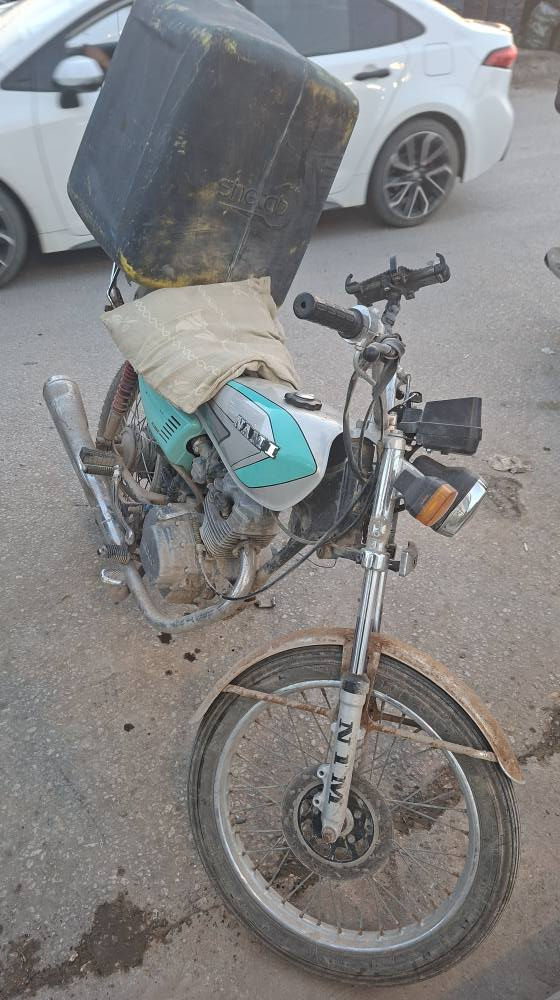 دراجه اوراق اصولي البيع مكينه  جديده بس بيه نضوح قليل 350 المكان المسيب حي المعلمين الرقم *********** واتساب فقط
