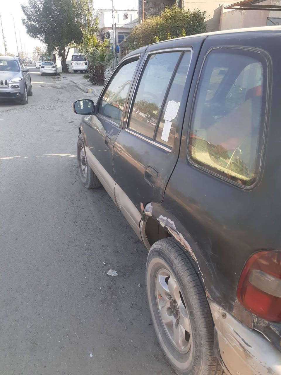 كيا سبورتج موديل 2000
بيها شوية خربطة
نهايتها ٢٢ ورقة
رقم الهاتف *********** بغداد, العراق

