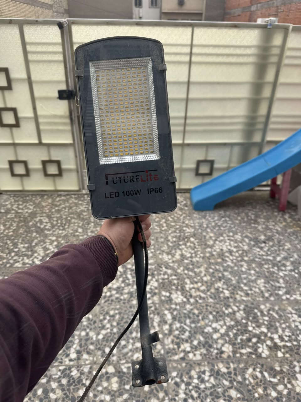 الغراض البقت من المطعم
مكاني بغداد حي الجامعة 

واتس اب *********** 
للبيع
