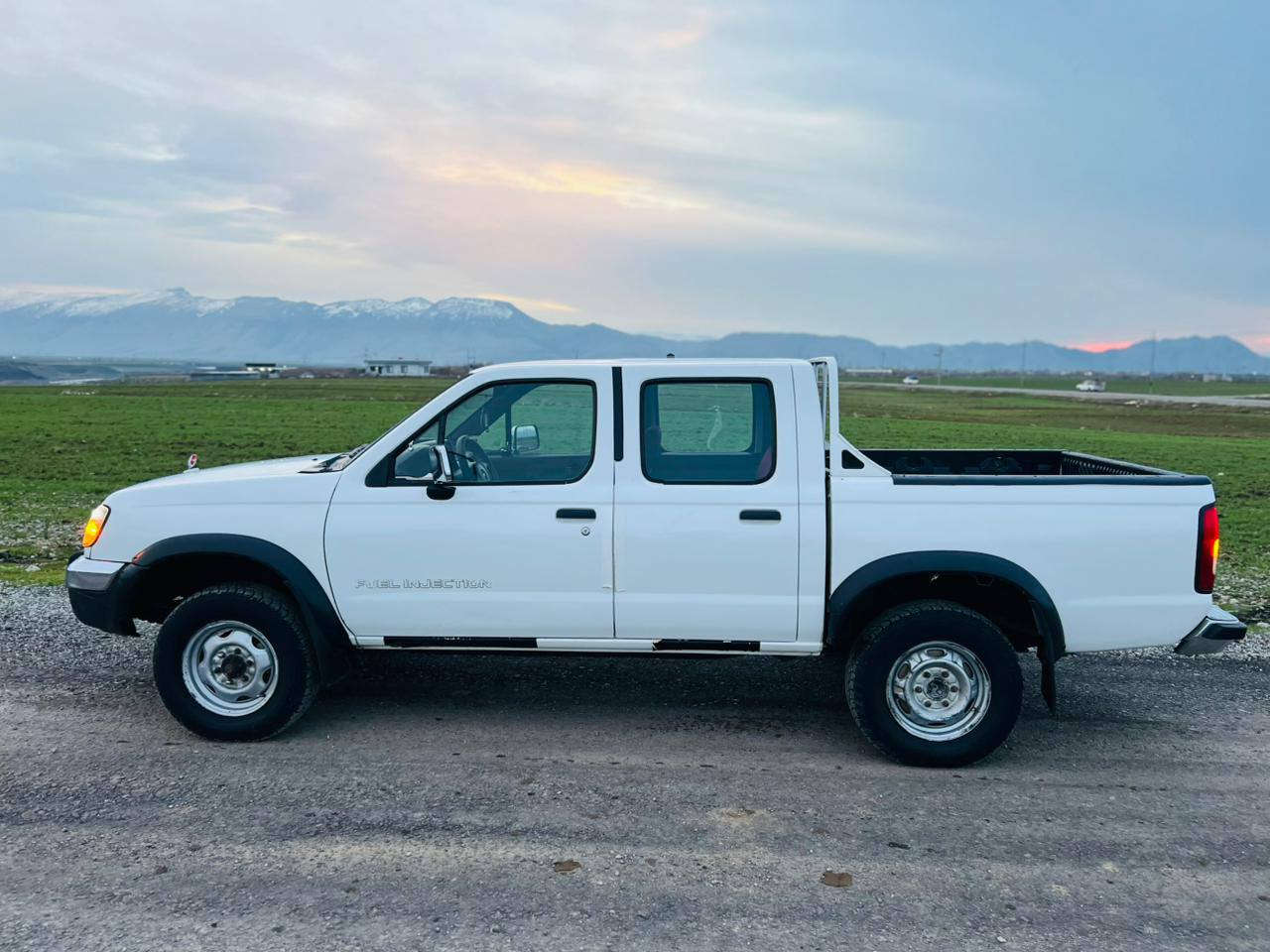 نیسان پیکئاپ 2001 دەبڵ ئەکسل 
 سەنەوەی تا مانگی 2027/5 بەسەرناچی
 بەناوی خۆمانەوەیە
دوو پارەچی هەیە بۆ نیت و
 چەمەلاغی لای سایەق
 هەر چوار تایەی تازەیە

سعر : لە کۆمێنت داوای بکە ڕاستەوخۆ بۆت دێت 🤖 

گیڕو و مەكینەو ئەكسلی بەشەرت

ژمارەی خاوەنەکەی 
***********
