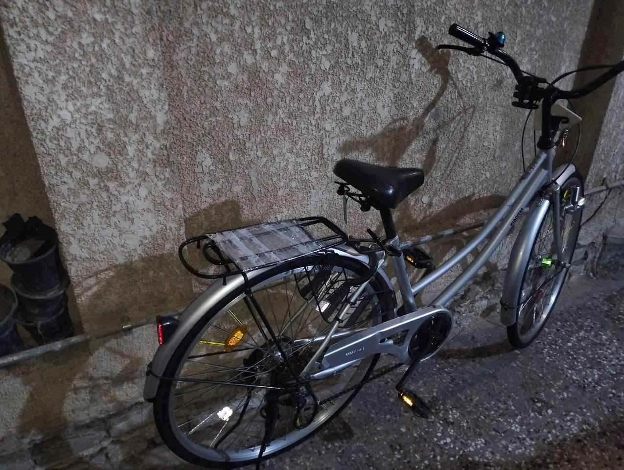 بايسكل بناتي للبيع جديد موديل 2017 سعره 115بي مجال شراي اتصل ***********
