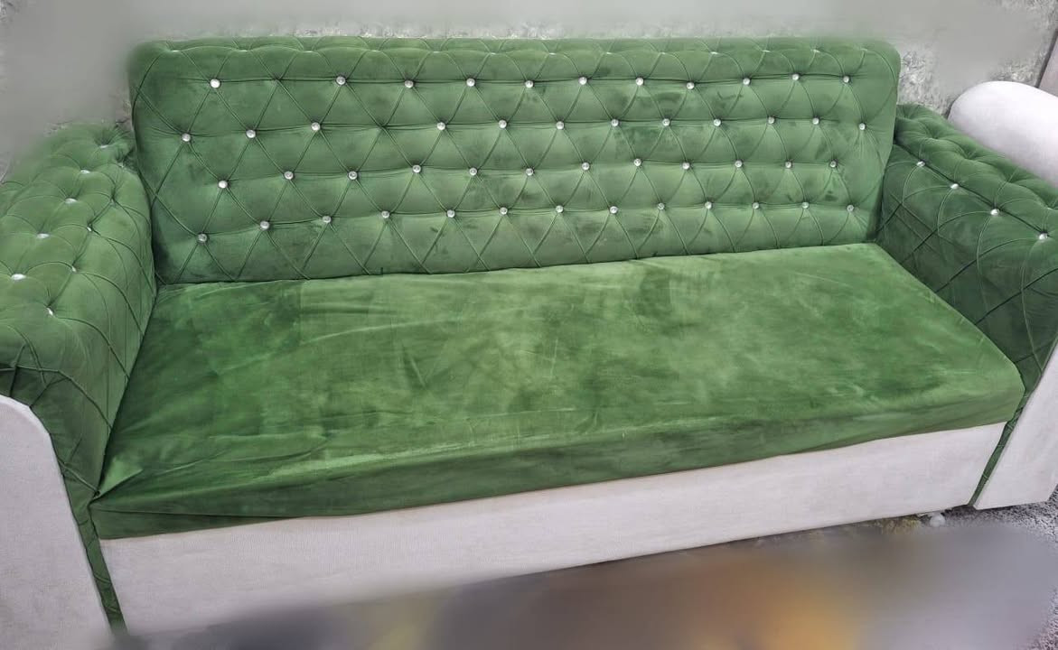 قنفات شبه جديدة نظيفة جدا 8 مقاعد للبيع بسعر مناسب جدا ،،الصور بدون اي تعديل وواضحة امامكم ،تفاصيل على الخاص


**إذا كنت صاحب هذا الإعلان وتريد حذفه لأي سبب، رجاءا أرسل رسالة إلى الدعم الفني**