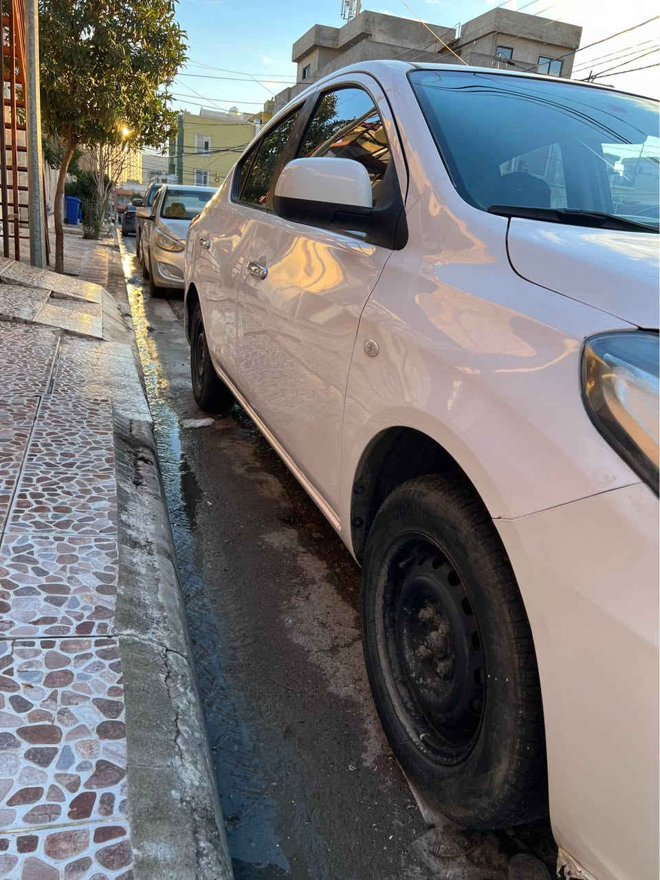 نيسان صنيي 
موديل 2020
بي دعم بي سبخ 
گيرو مه كينه شه رتن
تایرە د جدیدن  
هزه سه نويي جديدن تا2030
سعرا 108$ وه رقه 
***********📞📞 دهوك, العراق
