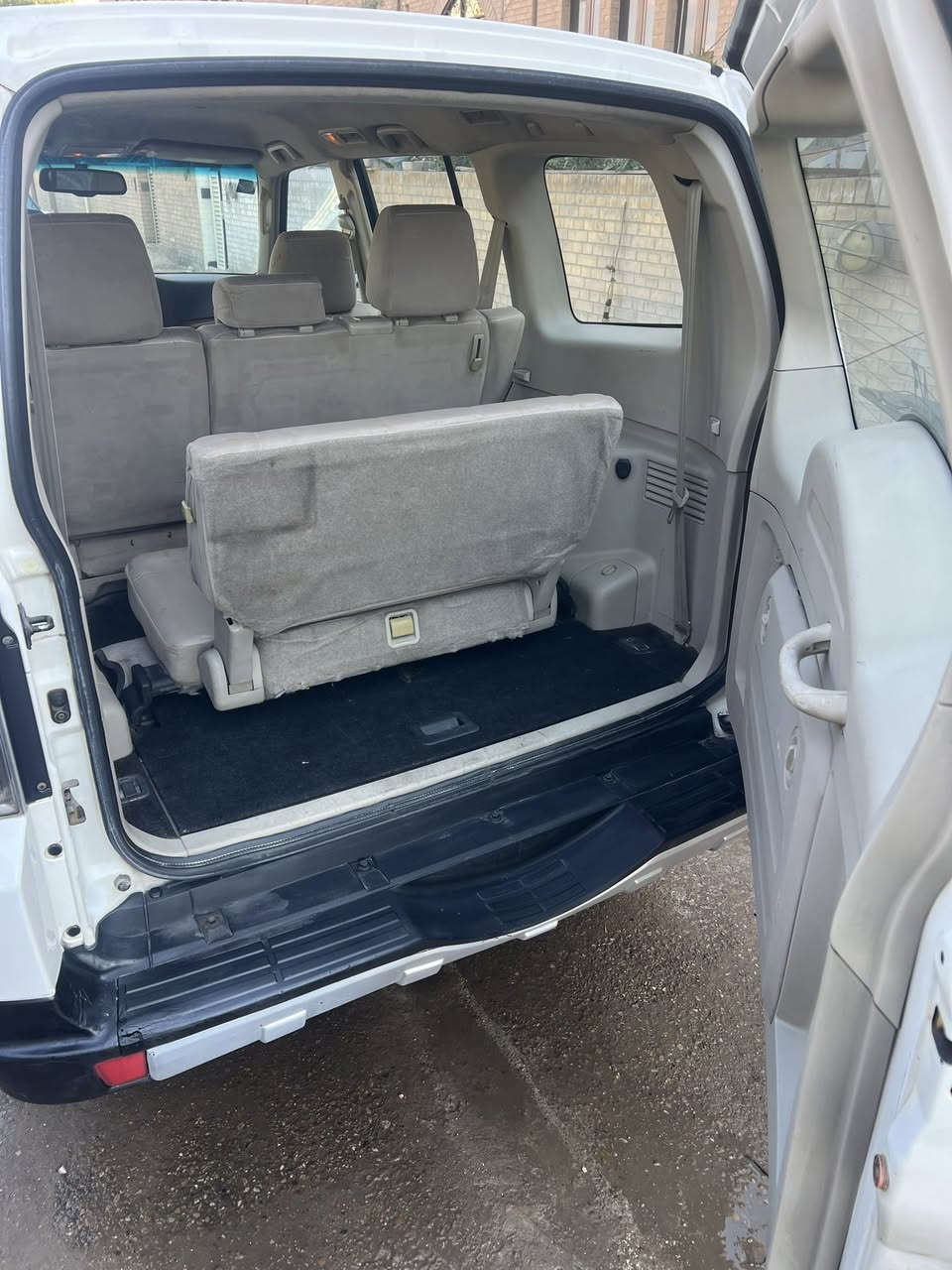 السلام عليكم باجيرو2007شكل 2008سياره كلش نظيفه كير ومكينه مامفتوحات بيهه قطعتين صبغ باب وبنيد بدون دواخل سبع راكب تلث قطع تبريد مري شفط شاشه كأمره مكينه3600 السعر113 وبيهه مجال مكان جادريه ***********
