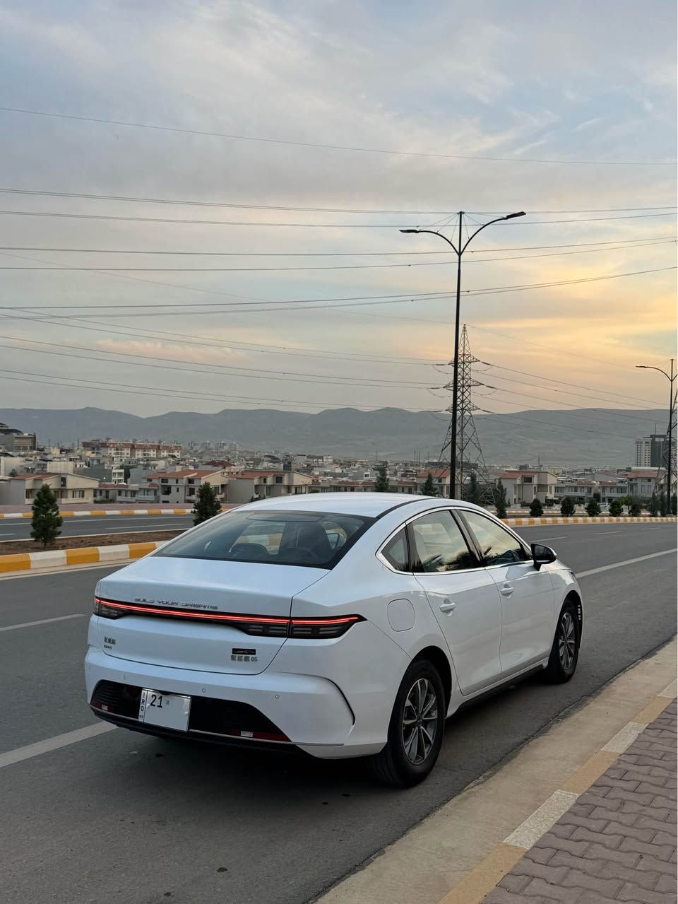 BYD DESTROYER 05 PHEV 2025
بیوایدی دیسترۆیەر ٢٠٢٥ پڵەگین هایبرێد

ماوەی ڕۆشتن: 6,000 کم

سەیارەکە کلینە دەعامی بۆ دەعامی بە شەرت، هیچی نییە، سفرە ماشاءاللە.

پێنج ڕەقەمی جوانی لەسەرە و لەگەڵ سەیارەکەیە.

مواسەفات DESTROYER:
شاشە تەقڵە
ویل کەپ بیلادی
ناو سپی بیلادی
تەحدید سورعە
سێ مۆدی لێخووڕین (ECO, SPORT, NORMAL)
ئاوێنە ئیشارەت
یەدە بەسمە
دەبڵ شاشەی گەورە
تەحەکووماتی سەر سووکانی کامل
زۆر مواسەفاتی تر……

کامل سێرڤس کراوە
ڕۆنی تازە گۆڕاوە
چوار تایەی تازەی لە ژێرە بیلادی

کارەبایات دەعامی بۆ دەعامی بە شەرت

ناونیشان: سلێمانی
ڕەقەم: سلێمانی

پەیوەندی:
(0773 836 3591) WhatsApp 
(0750 152 7025)
———————————————-

BYD DESTROYER 05 PHEV 2025
بي واي دي ديستروير 2025 بلگن هايبرد

المشي: 6,000 كم

السيارة كلين دعامة بدعامة بشرط، ما بيها أي شي، صفر ما شاء الله.

رقم خماسي مميز ويا السيارة.

مواصفات DESTROYER:
شاشة تچ
ويل كاب وكاله
داخلية بيضاء وكاله
تحديد سرعة
ثلاثة مودات قيادة (ECO, SPORT, NORMAL)
مرايا إشارات
تشغيل بصمة
دبل شاشة كبيرة
تحكمات كاملة على الستيرن
ومواصفات هواية ثانية……

مكملة سيرفس بالكامل
دهن جديد متغير
أربع تايرات جديدة وكاله

الكهربائيات دعامة بدعامة بشرط

العنوان: السليمانية
الرقم: السليمانية

للتواصل:
(0773 836 3591) WhatsApp 
(0750 152 7025) السليمانية, العراق
