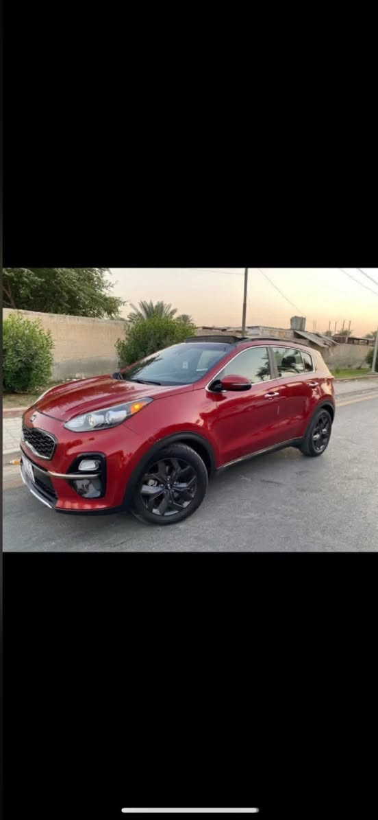 السلام عليكم ورحمة الله وبركاته
سبورتج موديل ٢٠٢٠ وارد امريكي 

مكفوله من الصبغ والتبديل حادثها فقط دعاميه اماميه ومبدلها نفس اللون 

مواصفات 

محرك 2400 

تحديد مسار / رادار جانبي / بنوراما / شفتات ستيرن / ستيرن حرف D / داخل جلد اسود ملكي / اريل نفكيشن / شاشه بلاديه / نزول منحدرات / خمس تجاوي / تحكمات ستيرن / مود درايف / كامره / 

اخوان السياره نظيفه كلش وبالعافيه عل ياخذها رقم بغداد الجديد 

مكان السياره بغداد اليرموك 

للاستفسار  ***********
