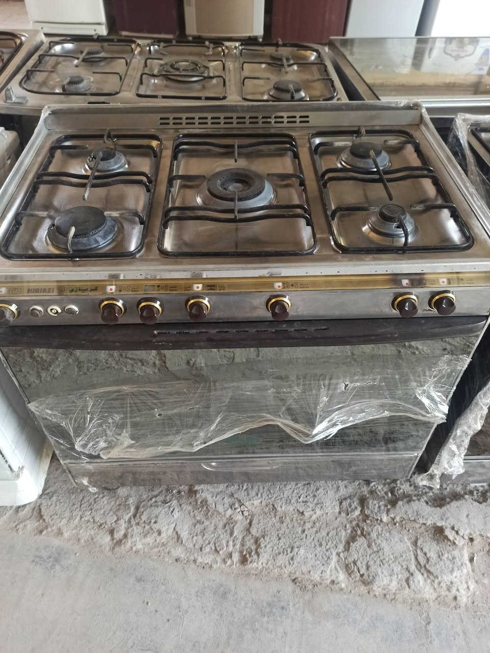 طباخ كريازي مصري درجه اولى خمس عيون + شوايه وفرن على فحص وضمان
السعر 225الف 
العنوان الحمزة الغربي الحي العسكري مجاور شارع الامام علي 
الاتصال ***********
