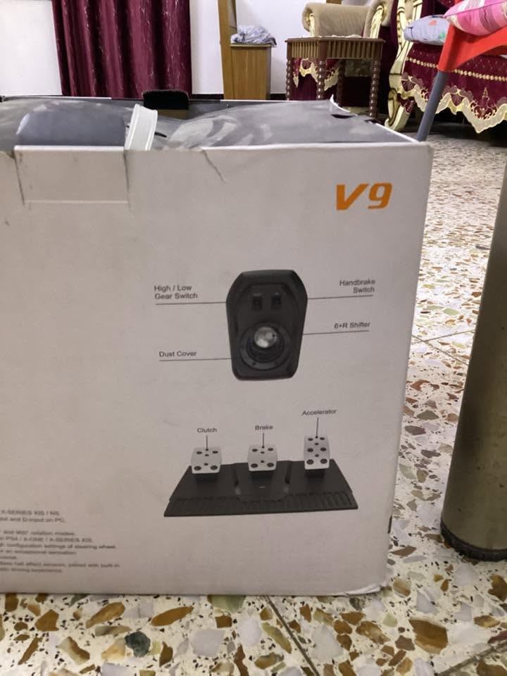 سلام عليكم دركسون V9نضيف جداً 100%100مع كامل ملحقات ويشغل ابلي4 وابلي3 واكس بوكس وان واكس بوكس سيريس والاكس وPS   السعر 100او بي مجال لتواصل ***********
