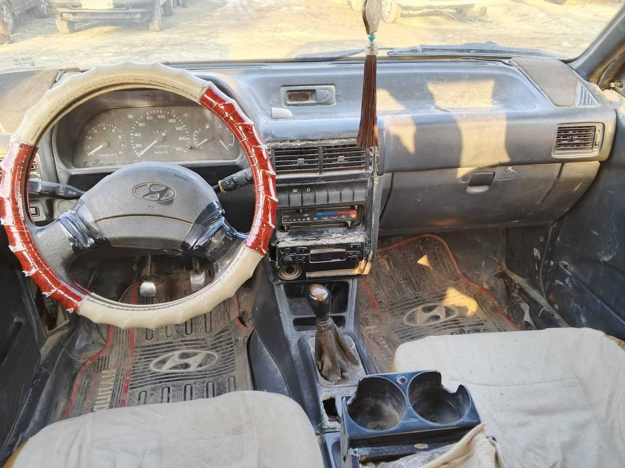 للبيع #
سيارة اكسل للبيع موديل 94 رقم ديالى سنوية صاقطة بشرط التحويل محرك كابريتر كير عادي السعر 17 وبيها مجال مكان السيارة الاتصال بالرقم 
***********
