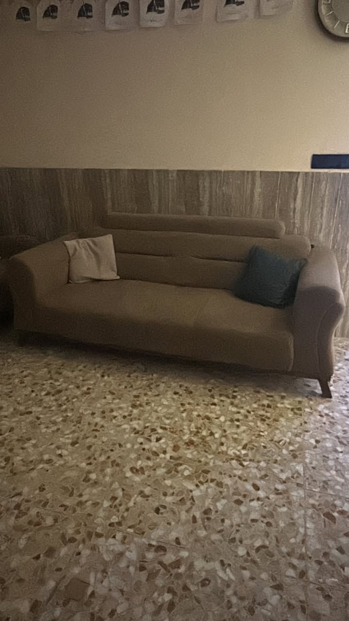 من رخصت المشرفين على الكروب عندي تخم عشر مقاعد مع الطبله نظيف جدا أريده ٦٠٠قفل


**إذا كنت صاحب هذا الإعلان وتريد حذفه لأي سبب، رجاءا أرسل رسالة إلى الدعم الفني**