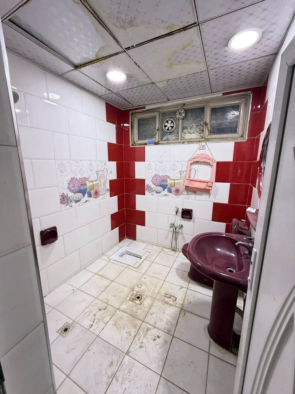 🏡 للإيجار في السيدية – فرصة مميزة للعوائل 🏡
✨ مشتمل طابق أرضي
📐 المساحة: 120 متر مربع

🔹 يتكون من:
• غرفتي نوم
• صالة مريحة
• مطبخ
• حمام وخدمات

✅ موقع مناسب وهادئ
✅ جاهز للسكن مباشرة

📍 مكتب قمر للوساطة العقارية
العنوان: مدخل شارع الآمن
نوفر لكم جميع عروض الإيجارات في مختلف مربعات السيدية، مع خيارات تناسب جميع الميزانيات.

📞 للاستفسار والحجز:
***********
📲 متوفر واتساب

سارع بالحجز قبل نفاد الفرصة!
