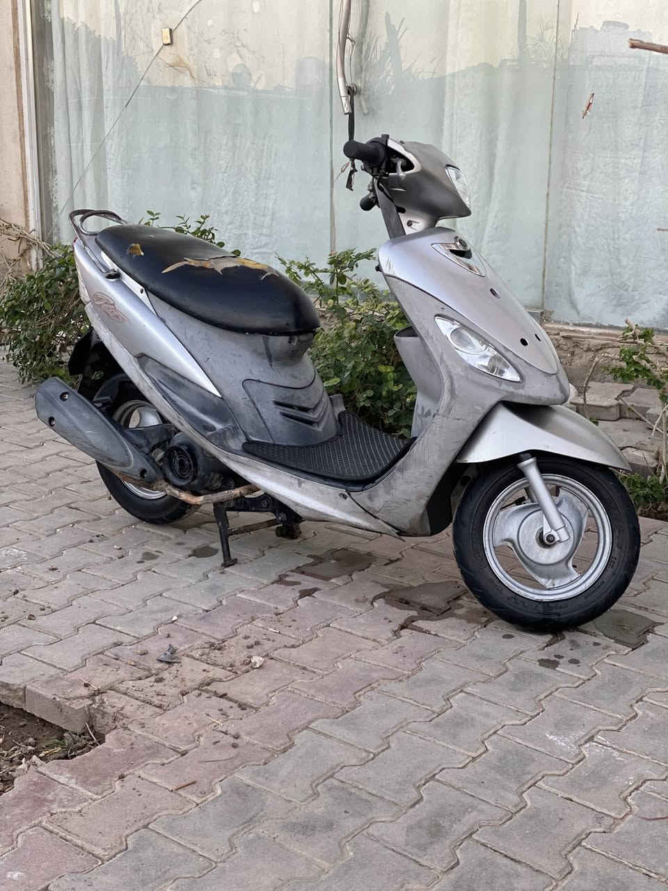 دراجه ماكس منغولي دراجهً بلاديه كفره مختم. مكينته 49 دراجه كلهه شغاله مبيهه نقص برغي  اي نقص مابيهه كربلاء الحر س 650 وبيه مجال.  ر***********
