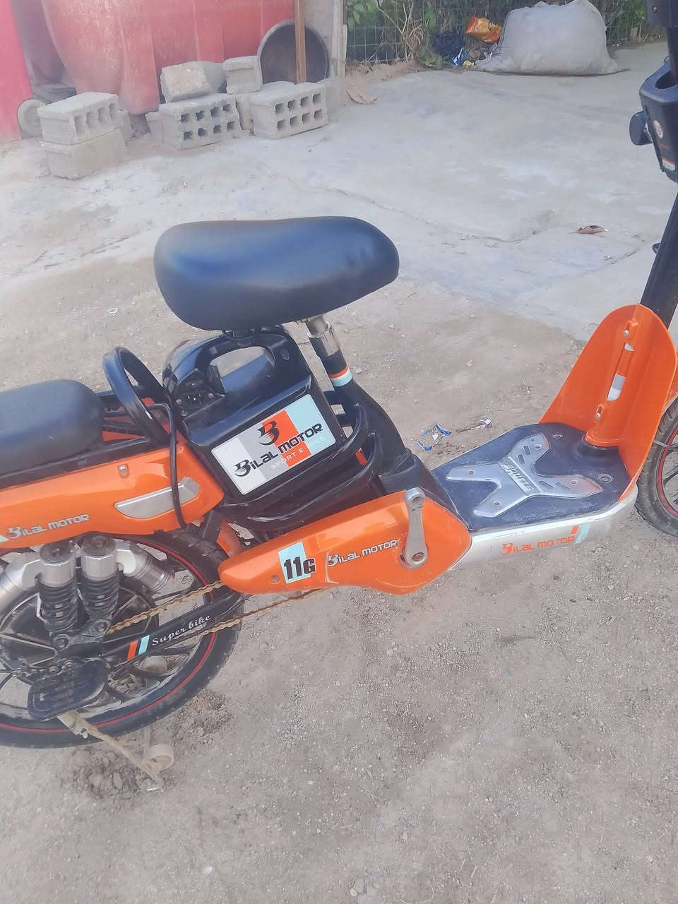 السلام عليكم بايسكل حجم 20 مكاني كربلاء السعر 325 وبمجال بسيط السرعه الحقيقي 60 يمشيك 20 كيلو ***********
