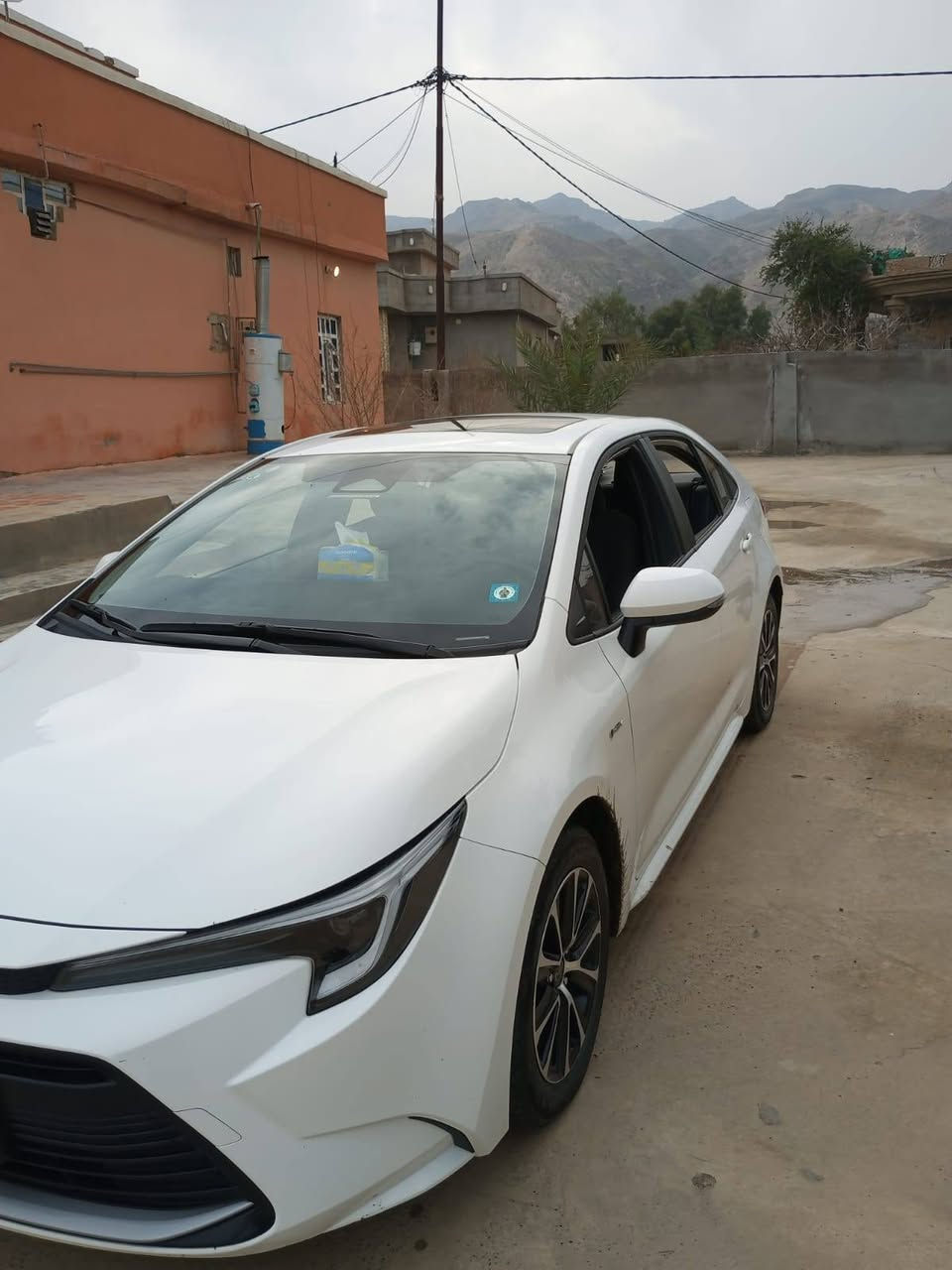 كورلا هايبرد فول مواصفات 2025 للبيع السعر 160 بيها مجال بسيط حك الجيه اتصل ***********
