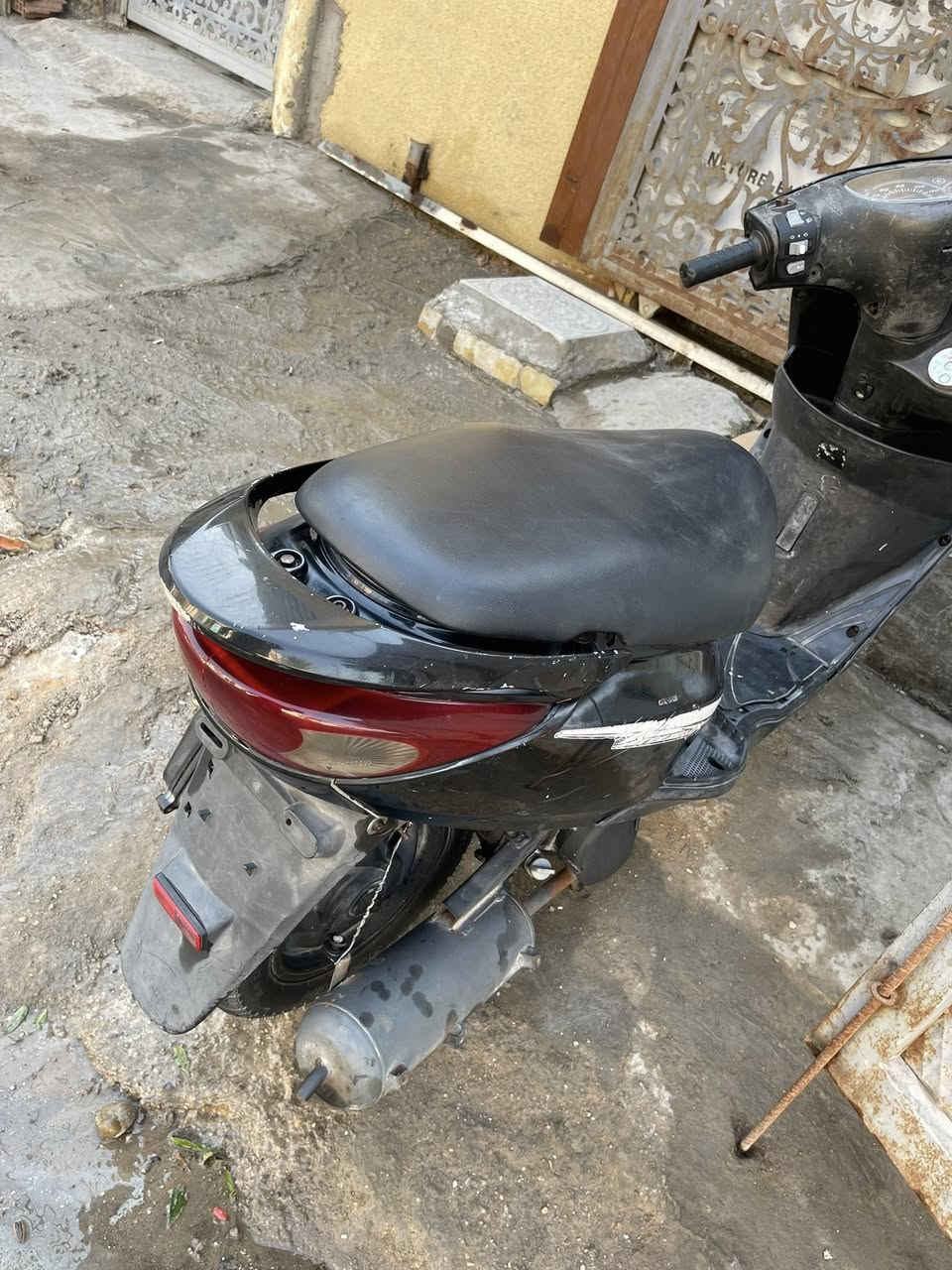 سلام عليكم دراجه بريز البيع دراجه رادله شغالت بصيطه كهربائية كله شغاله عنوان بغداد مدينه صدر  هذه رقمي ومتواجد عله الفيس 400 بيه مجال حك جيه ***********
