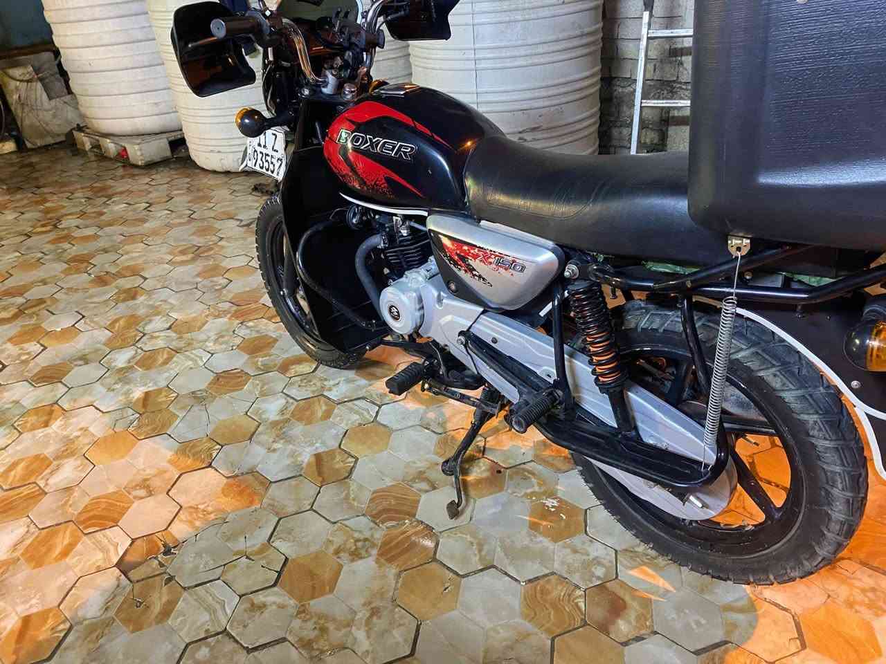 السلام عليكم درجه بوكسر مرقمه موديل 2023 ماشيه 21 الف مكفول مابيه نقص عل فحص أريدها 2500 مليونين ونص مكاني مدينه الصدر ***********
