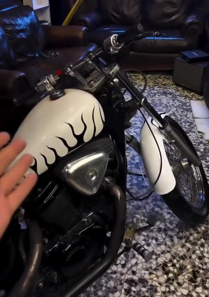 هارلي ستيد ببر 400cc للبيع

دراجه نضيفه بلادي محرك صالنصه رياضي وبيه كاتم وياها كاتم 

للاستفسار خاص


**إذا كنت صاحب هذا الإعلان وتريد حذفه لأي سبب، رجاءا أرسل رسالة إلى الدعم الفني**