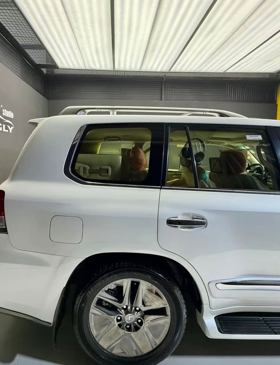 لكزز بريم 2014
السلام عليكم 
لكزز بريم فول مواصفات 
موديل 2014
مكفولة لا صبغ ولا ضربة عدى بارد كلش بسيط بالجاملغ الامامي 
ماشية 136 الف حقيقي 
السيارة جديدة بمعنى الكلمة وبدون اي نقص 
السعر 480
للاستفسار ***********
