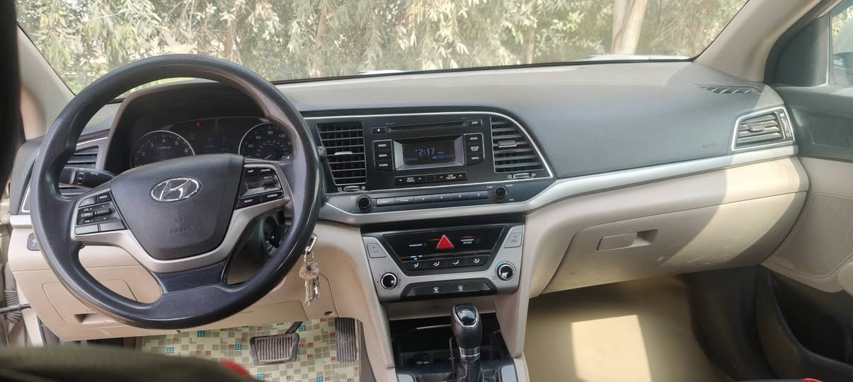 النترا 2017 وارد أمريكي نص فول السياره جاهزه وخير من الله 
الحادث بنيد وجاملغ بدون شواصي وايرباك الرقم اربيل السنويه نافذه من 2023
السعر 115
***********
