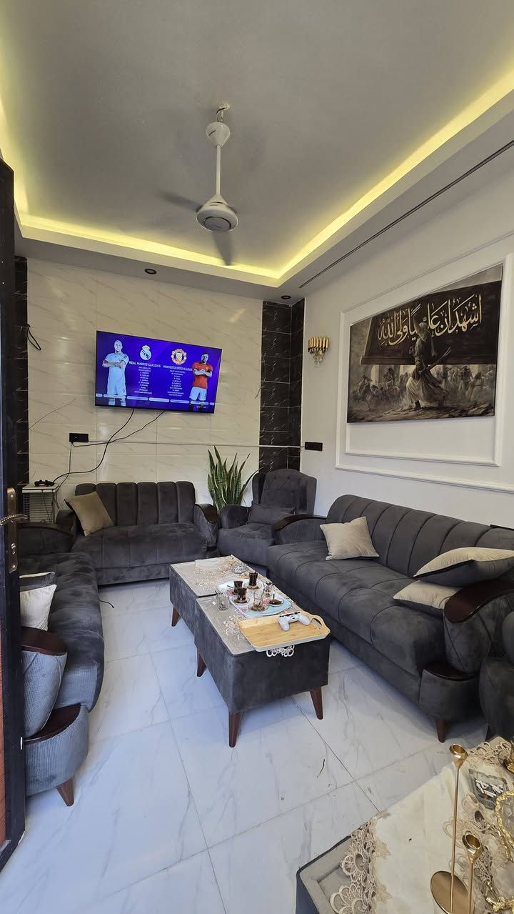 بيت  البيع زراعي سند 25
العنوان التقيه الثالثه  داخل مجمع الروان النموذجي شارع 10
المساحه 100
الواجهه 5 
النزال 20
البيت طابقين 
غرفتين
استقبال
صاله عدد 2
مطبخ 
مجمعات صحيه طابقين***********
واتساب ***********  مراجعه مكتب 🏢 العاصمة للعقارات والمقاولات العامه العنوان الديوانية ام الخيل ساحه الاحتفالات قرب البلديه الجديده*********** واتساب
