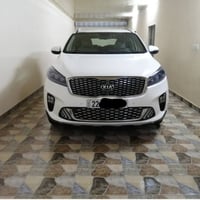 كيا سورينتو موديل 2018 شركة البخيت ماشية73000 كم مكفولة 6سلندر  فول عد...