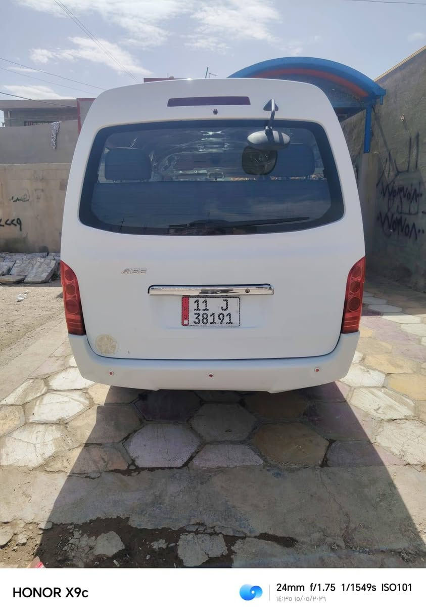 سلام عليكم جنبي ٢٠١٥ استلام ٢٠ سياره جديده مكينه مافتوحه كير اكسن خير من الله تخم تاير جديد قطره خياس مابيهه مكفوله من كلشي كهربائي كلهه شغال صدر خلفي ولا أمامي جديده ماشيه ١٥٠ الف مدوشمه عامه رقم بغداد انكليزي بسمي مكان بغداد رقمي *********** كلشي واضح بل فيديو
