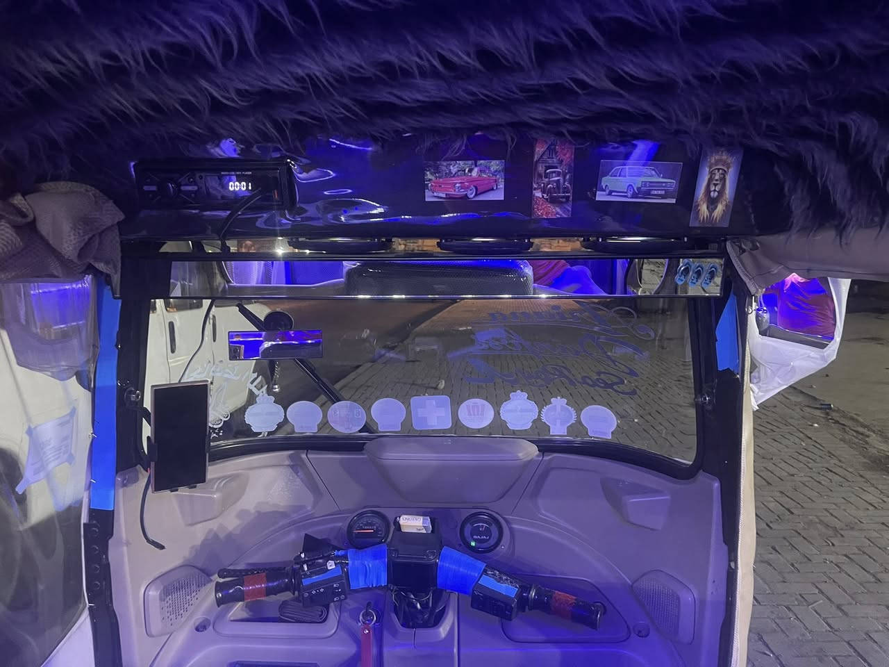 سلام عليكم تكتك مديل 21 لون اسود تكتك جاهزة كل نقص ما بيهة تخم تاير دوشمة مسجل دمام سبير كهربايات كلهة شغالة ذفيرة جديدة مال جداي واللة بسمي تكتك مشروع وطني 8 ونص بيهة مجال بصيط غير متواجد عل فيس بغداد  مدينت الصدر ***********
