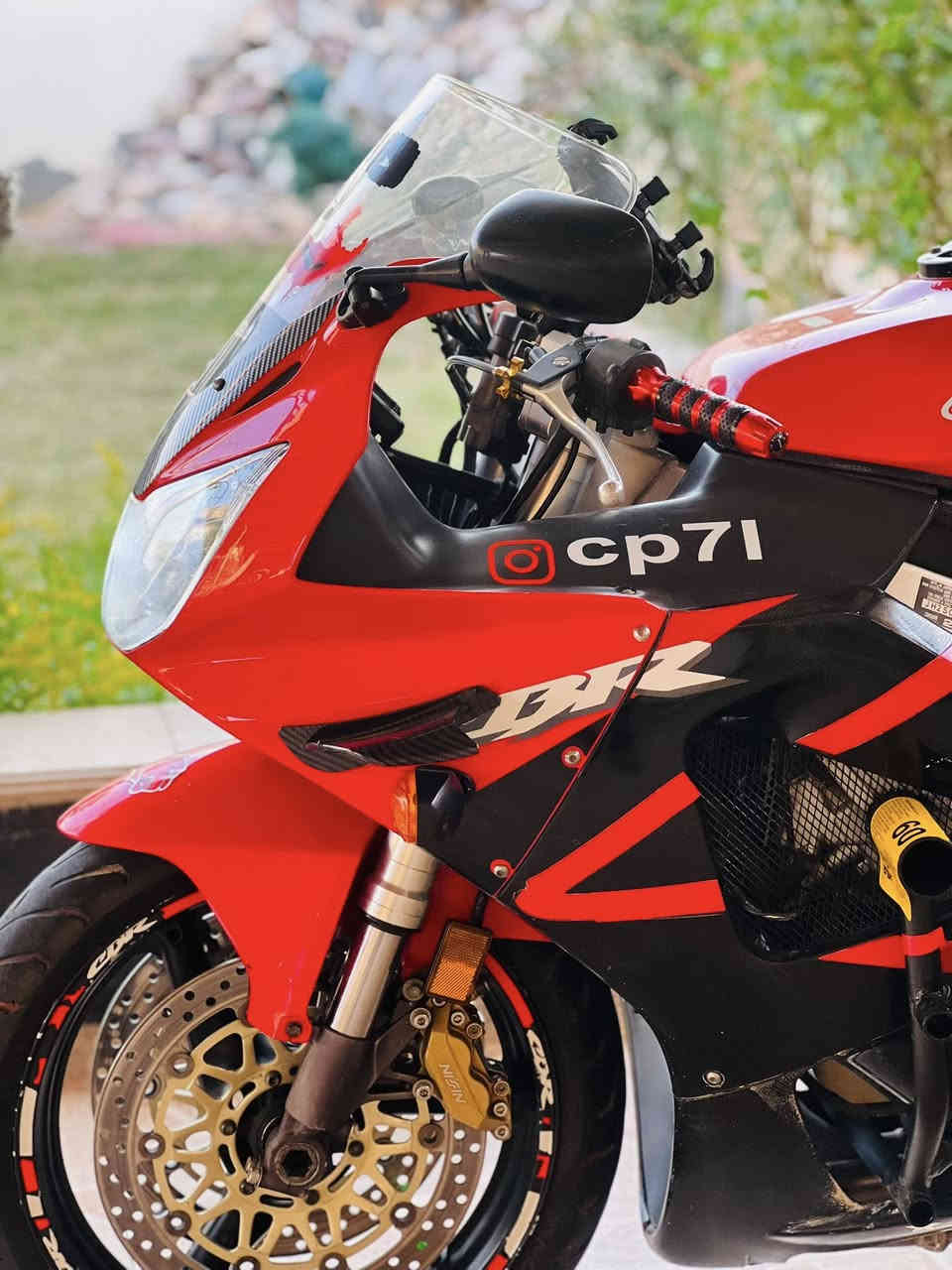 لسلام عليكم للبيع RR929 رقم بغداد سنوية ل27مداور ثاني يوم دراجه ع وضع البلاد كزوز بلادي مال شركة لايت زينون عالي ناصي سعرة 150الف شلعة ومعدل تشك الكاع زوج تايرات صار شهر من شادهن دهن كله موتل (مسويلها ادامه كامله نوزلات +بلكات +فيت بم)محرك كفالة  كير كفالة كهربائيات علا وضع البلاد كلها شغالة 
السعر 29وبيها مجال 
هـ***********
العنوان ديالى سراجق 
تحياتي ♥️
